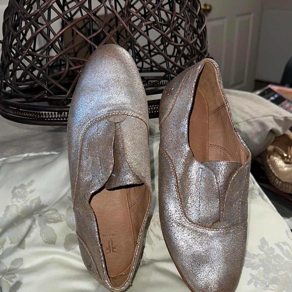 Frye Women's Silver/ brownish undertones terry slip on Loafers